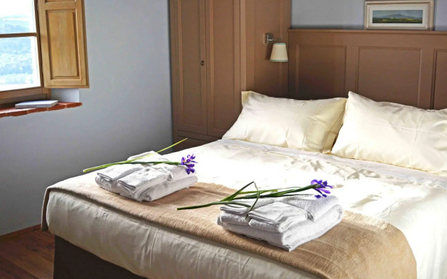 Le Moraiole Country House