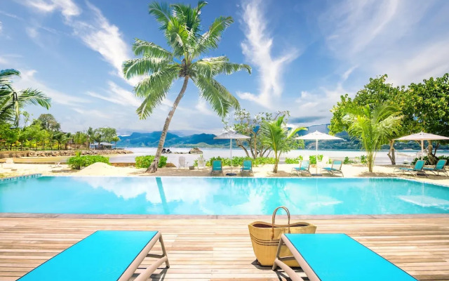 Pineapple Beach Villas