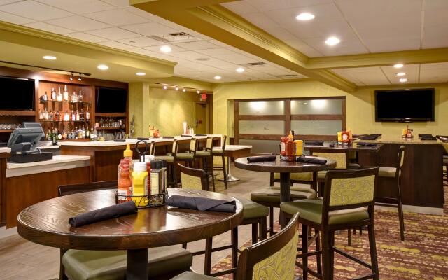Holiday Inn Cincinnati-Riverfront by IHG