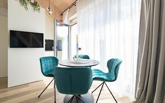 VineWood Apartment, By Cohost