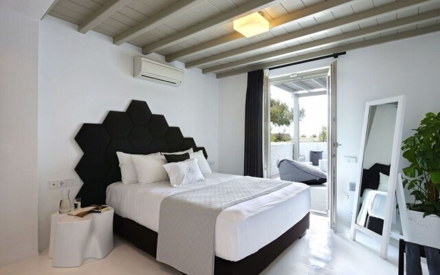 Villa Dafni 4BD with Pool in Kalafatis