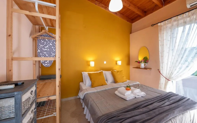 Spedion Villa - Near to sea With Heating Pool