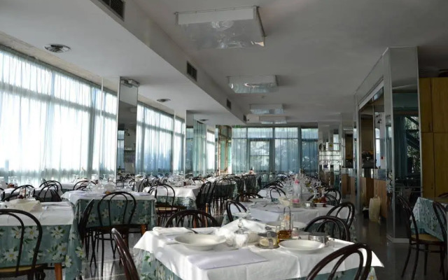 Hotel Elvira