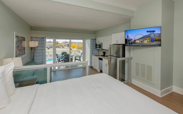 Commander Hotel & Suites