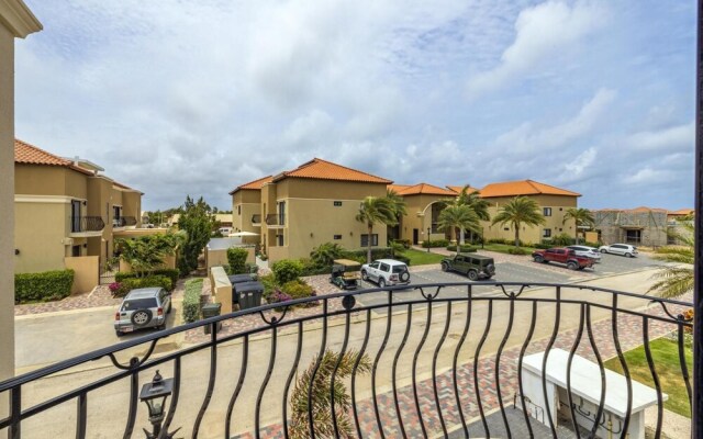 NEW Modern 2 Bedroom Townhome Gold Coast