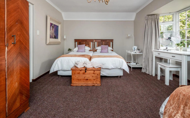 5th Avenue Gooseberry Guest House
