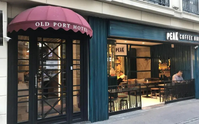 Old Port Hotel