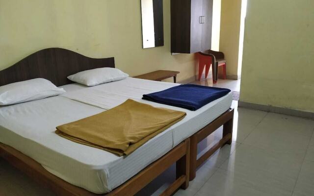 iROOMZ Hotel Vishwa Lodging
