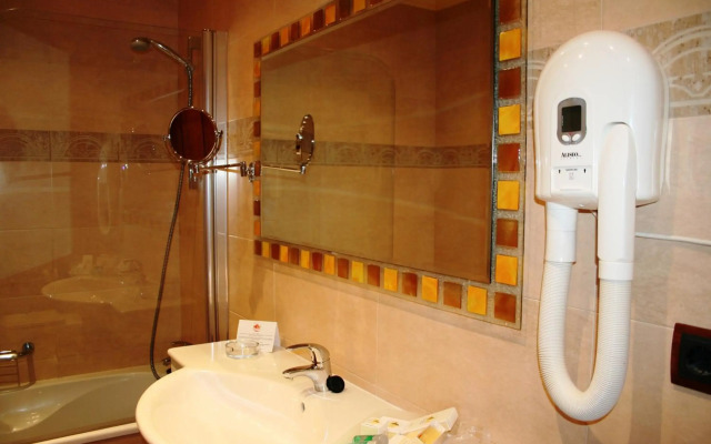 Palacio de La Magdalena Hotel