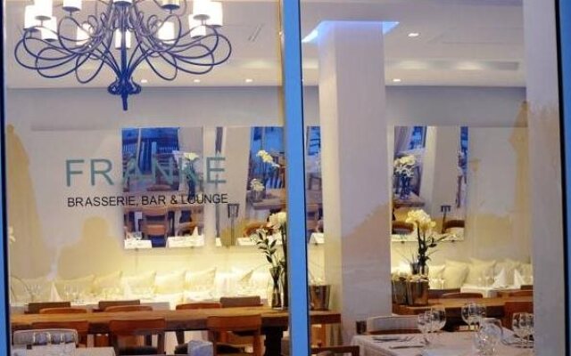 E-Hotel