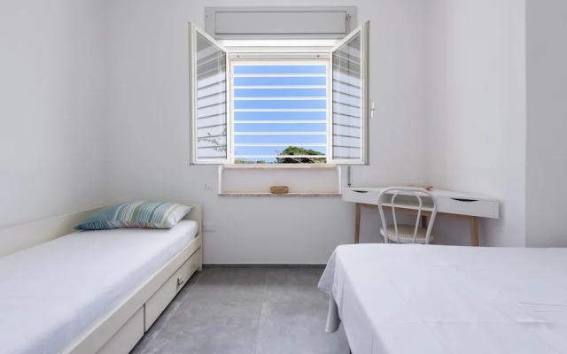 4139 Seaview Borraco by Perle di Puglia