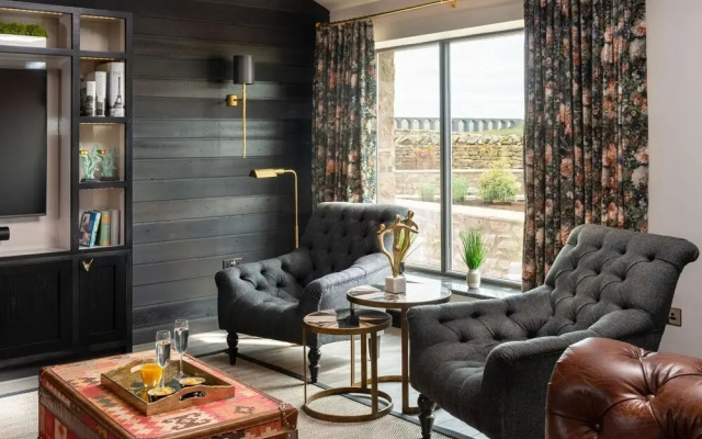 Gunner Lodge