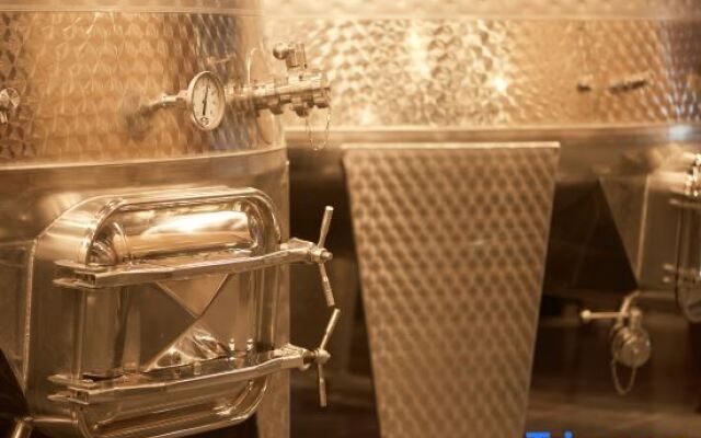 Runaway Cow Winery Retreat