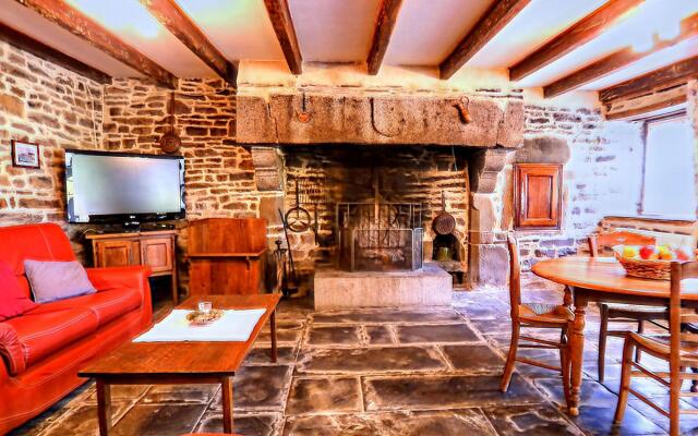 Holiday Home in Montaigu Les Bois with Garden