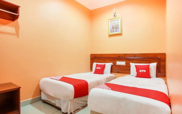 OYO 89470 My Town Hotel