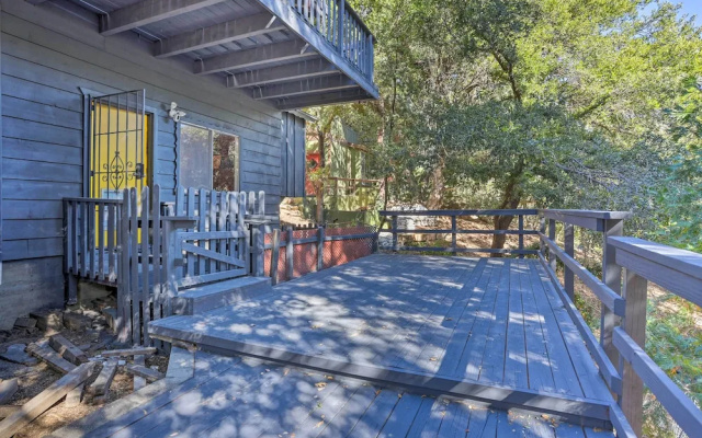 Modern & Unique Cabin With Deck by Lake Gregory!