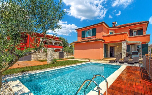 Nice Home in Umag With Wifi and 4 Bedrooms