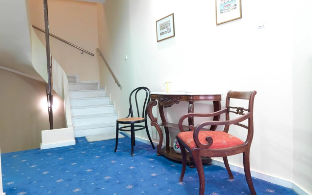 Alex Hotel