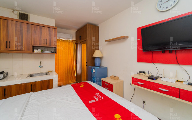 Redliving Apartemen Cinere resort - Gold Room
