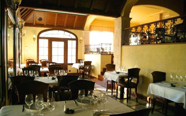 Apartamentos Turísticos El Nogal