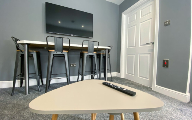 Kensington Suite Sasco Apartments