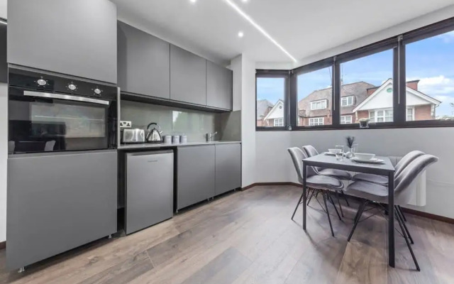 Luxury Flat Near Leicester Square Central London