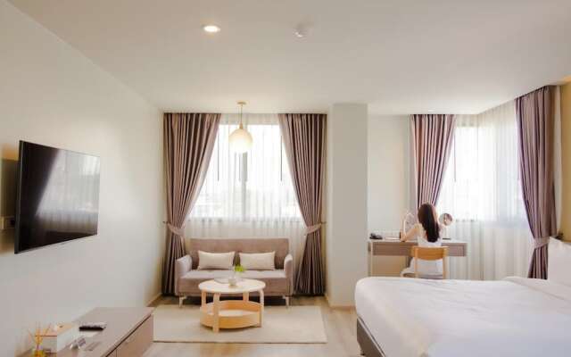 The Rise Suites Hotel Chiang Mai