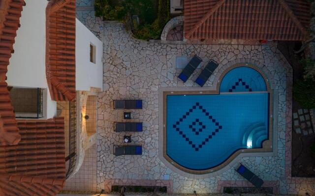 Villa Eleftheria private pool/garden/view/3bdrms/3.5bthrms