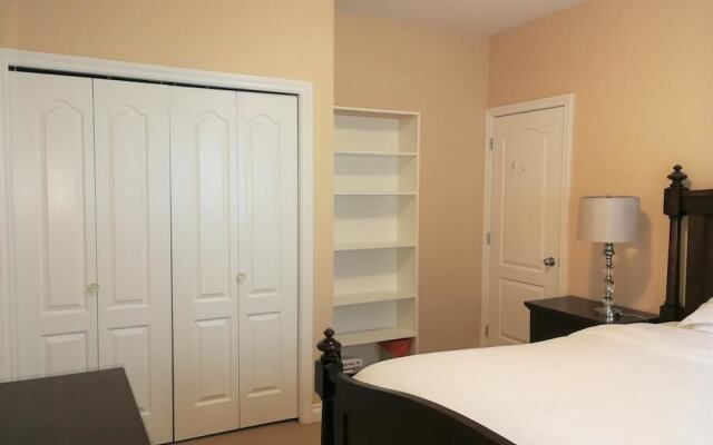 Near the Richmond downtown/private entrance by Elevate Rooms