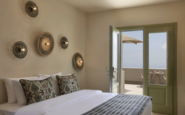 Aeon Suites - Adults Only