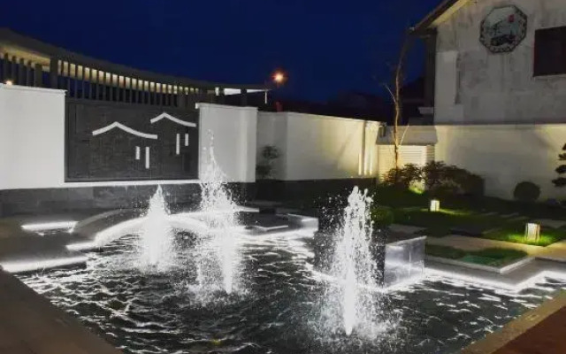 Yuxi Courtyard Hotel