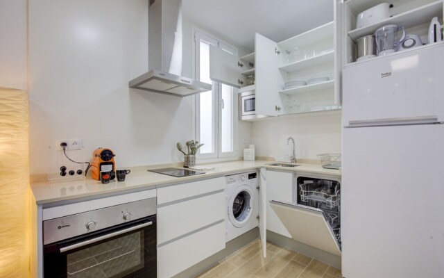 Cozy 2 Bedroom Apartment in Conde Duque