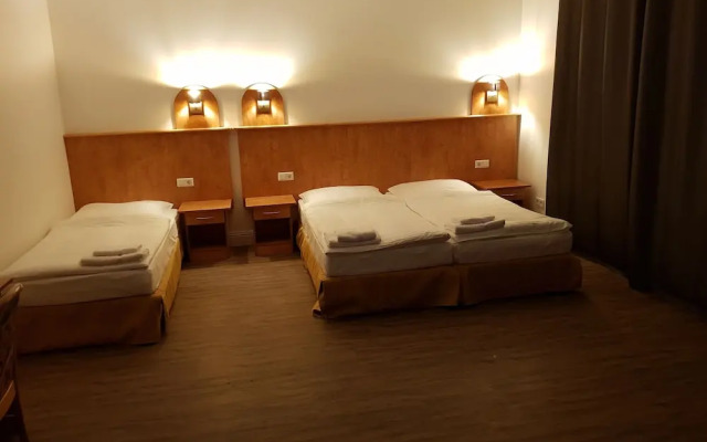 Hotel Krone UG