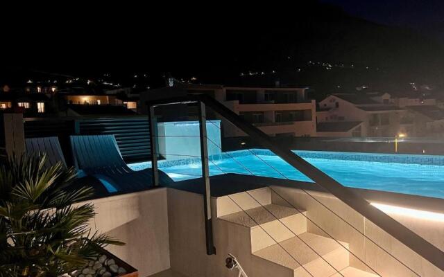 Skypool Suite 77 with private pool