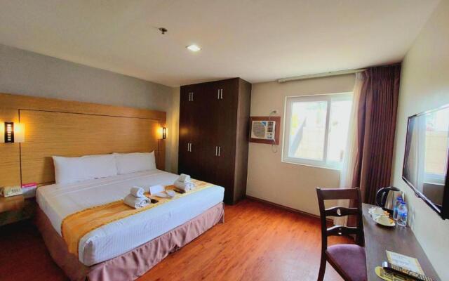 Tagaytay Hotel Sixb