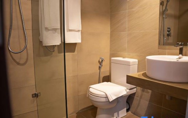 Marine Suites