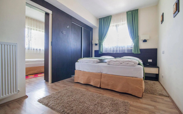 Armonia by Aristocratis