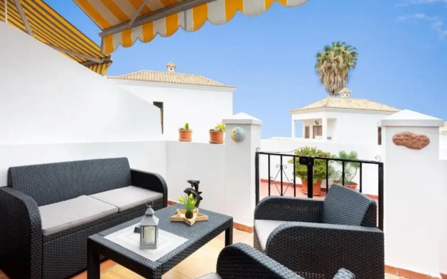 Lovely 2-Bed House with terrace and Pool Chayofa