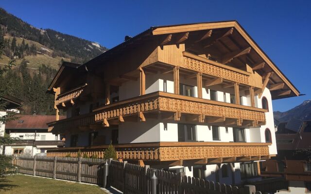 Apartment in Finkenberg Near Ski Lift