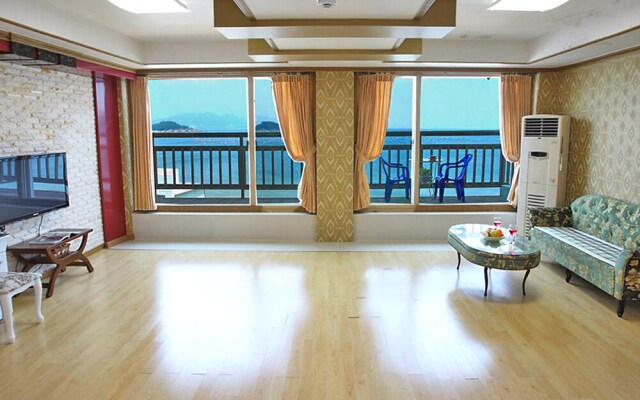 Yeosu Haeoreum Pension