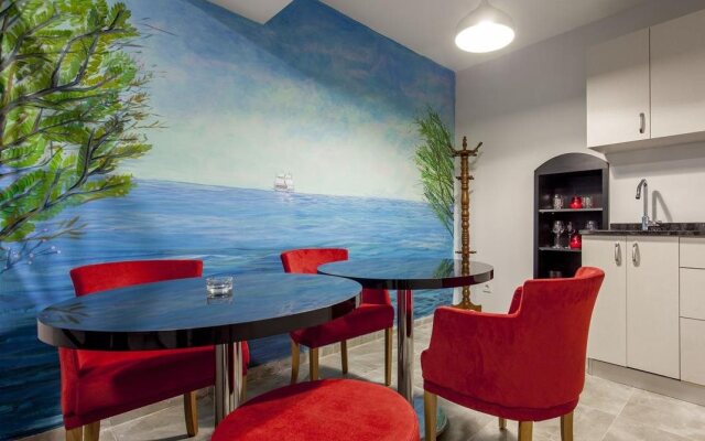 Taksim Makrom House