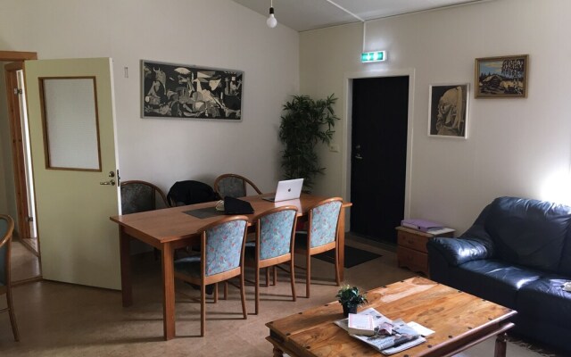 Nónsteinn Guesthouse