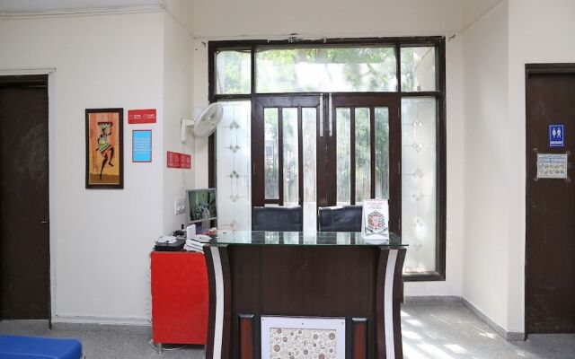 Oyo 24323 Lakshmi Residency
