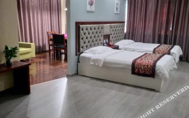 V8 Holiday Hotel