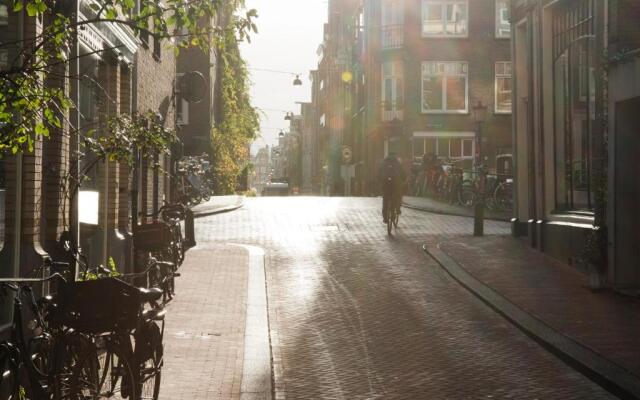 Luxurious Studio Jordaan Couple Getaway