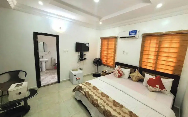 Rossy'S Apartments