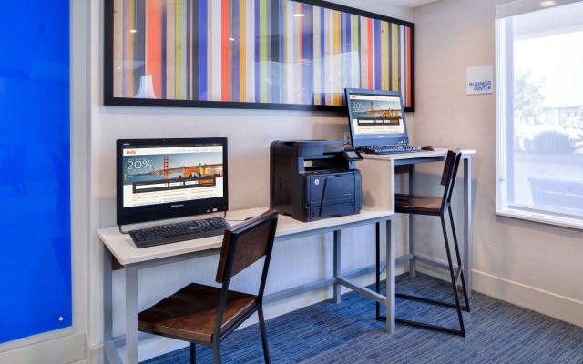 Holiday Inn Express & Suites Selma by IHG