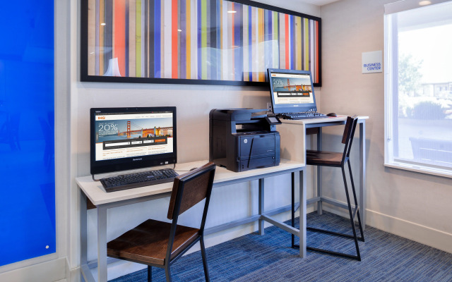 Holiday Inn Express Hotel & Suites Selma, an IHG Hotel