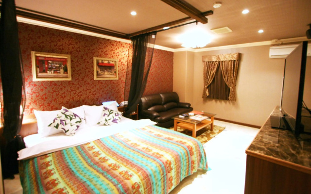 Hotel AURA Kansai Airport - Adults Only – Guest Rooms – Sennan