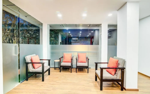 OYO Townhouse 104 Koramangala Maharaja Signal